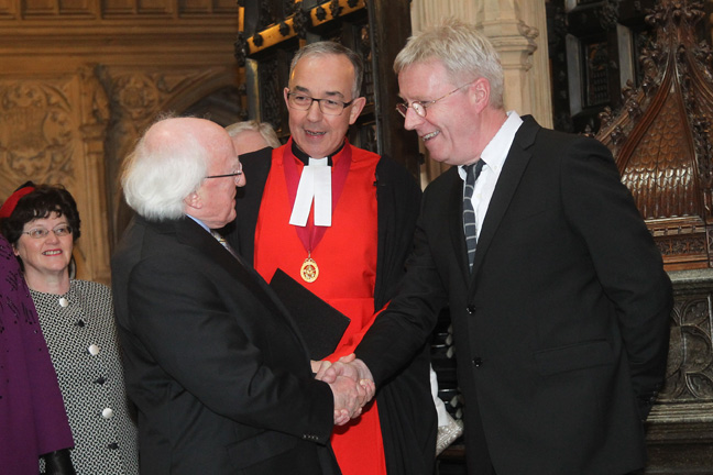 President introduced to artist Hughie O'Donoghue by Dean of Westminster 