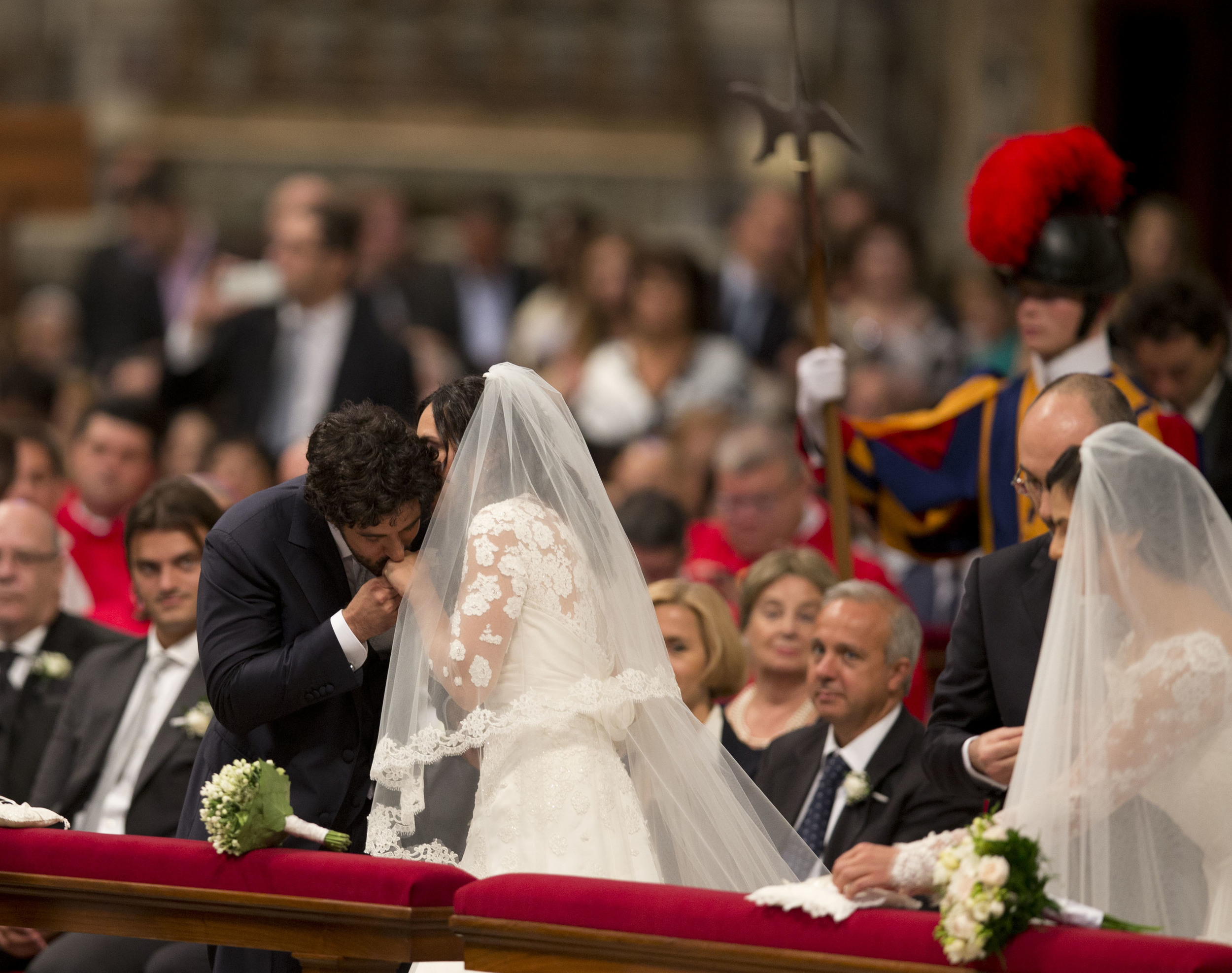 Pope Francis marries 20 couples in St Peter's - Catholicireland