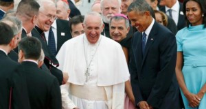 Pope Francis arrives in the US adn is greeted by PResident Barack Obama. Pic courtesy: IrishTimes.com