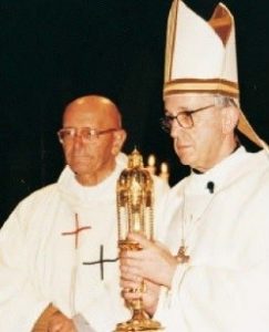 Pope Francis with St Anthony relic